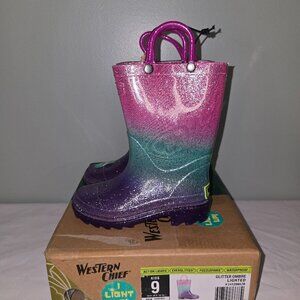 Western Chief Kids Glitter Ombre Lighted Rainboots, Size 9, New in Box